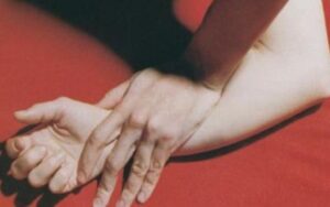 Dilaporkan Hilang, Gadis 14 Tahun di Bekasi Diperkosa 2 Pria dan Disekap 3 Hari