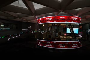 365 Saham Melemah, IHSG Hari Ini Ditutup Terkoreksi ke 8.372