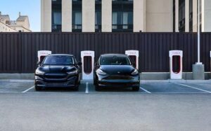 Google Maps Kini Tampilkan Ketersediaan Tesla Supercharger Secara Real-Time di Semua Perangkat