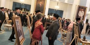 Daftar Lengkap 10 Pahlawan Nasional yang Ditetapkan Prabowo