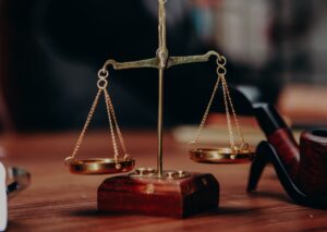 Menggugat Integritas Hukum: Antara Mercusuar dan Alat Kekuasaan