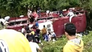 Bus Bawa Anak dan Lansia Terjun ke Jurang 200 M, 37 Orang Tewas