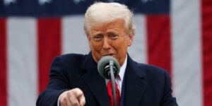 Trump Ancam Tuntut BBC Rp25 Triliun karena Pidatonya Diedit