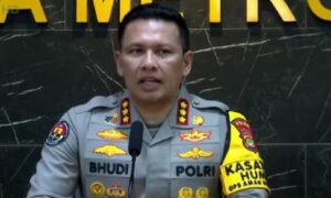 Pelaku Ledakan SMAN 72 Tinggal Bersama Ayah, Ibu Kerja di Luar Negeri