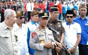 Ribuan Buruh Apel Bareng Polisi di Bandung, Kapolda Jabar Tebar Tagline Sauyunan Jaga Lembur