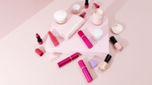 Pengusaha Kosmetik Teriak, Produk Ilegal Berkeliaran di E-Commerce