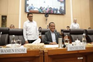 Raker Menteri ESDM dengan Komisi XII DPR Bahas Program Strategis 2025 dan 2026