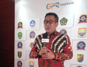 Kemenhut dan Menteri Raja Juli Antoni Mendapatkan Anugerah TOP GPR Award 2025