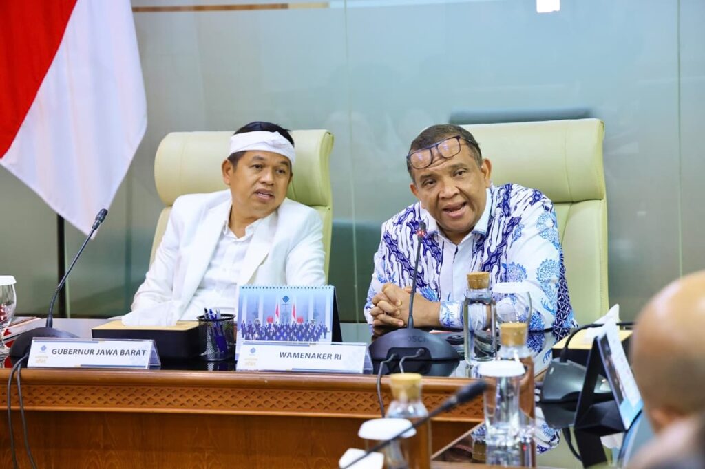 Wamenaker dan Gubernur Jawa Barat Bahas UMP dan Upaya Peningkatan Kesejahteraan Pekerja