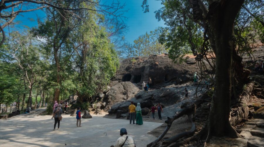 Di Antara Sunyi dan Sumpah Seorang Putri: Laku di Goa Selomangleng Kediri